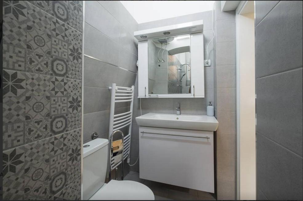 Central Charm Modern 2Br Apt-Free Parking Near 베오그라드 외부 사진